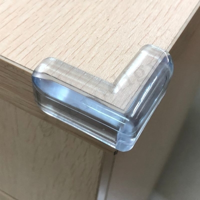Transparenter PVC-Eckenschutz aus durchsichtigem Kunststoff für die Tischinstallation