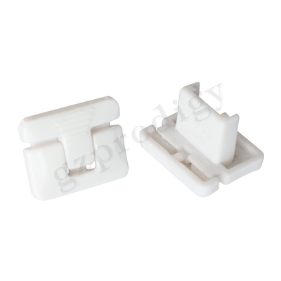 Starker Sockel-Ausgang-Stecker umfasst praktische weiße Farbe Multiscene